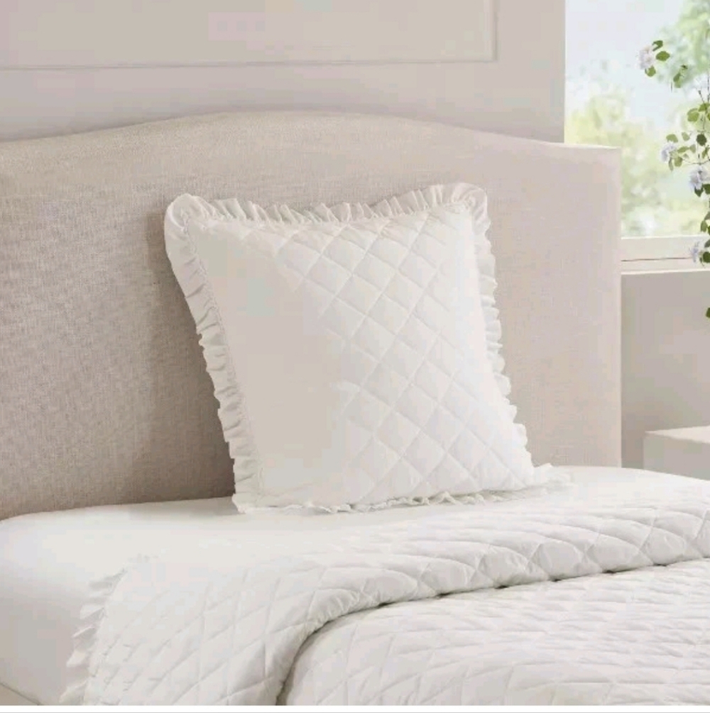 Armoire Collection Coquette Quilted Euro Sham ~ White ~ 26"X26"